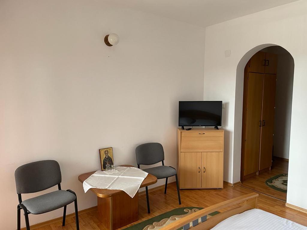 Casa "Ierusalim-Hozeva-Hozeva" Guest House Minastirea Neamt Екстериор снимка