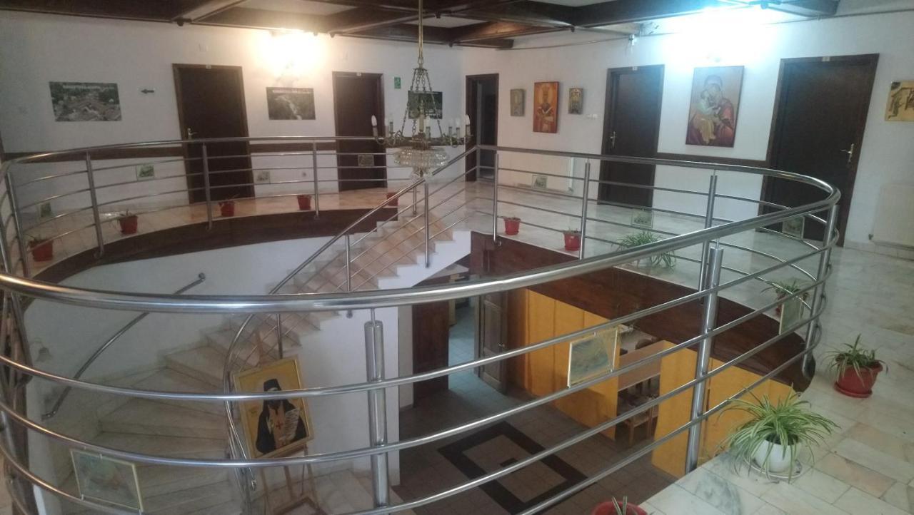 Casa "Ierusalim-Hozeva-Hozeva" Guest House Minastirea Neamt Екстериор снимка